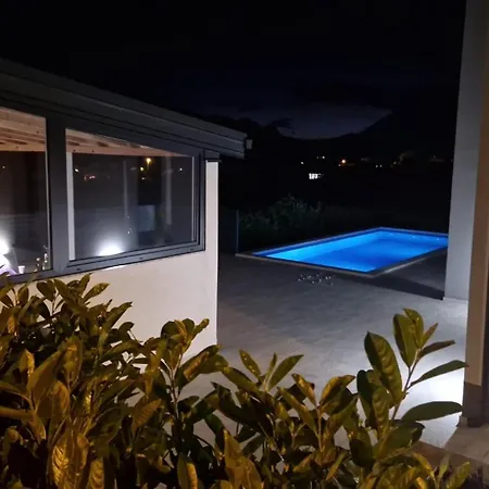 Valley Villa *