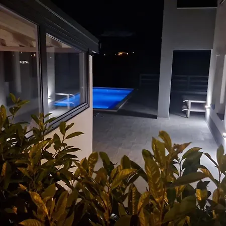 Villa Valley *