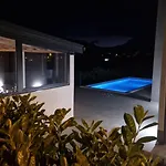 Valley Villa *