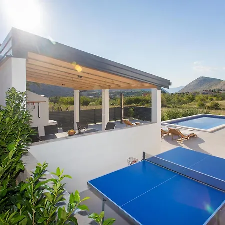 Villa Valley *
