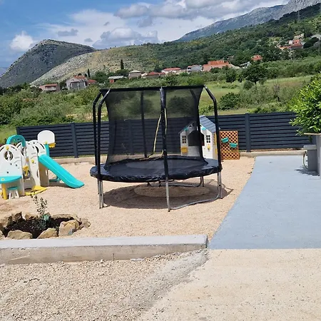 Valley Villa