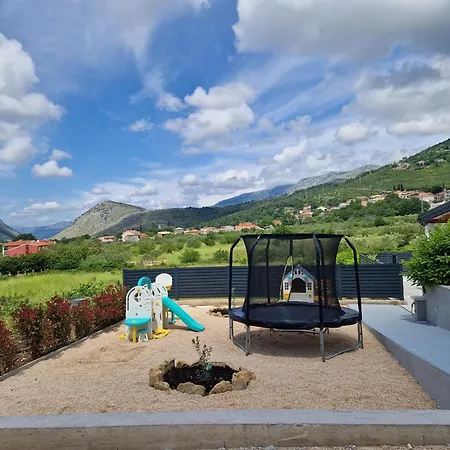 Valley Villa *